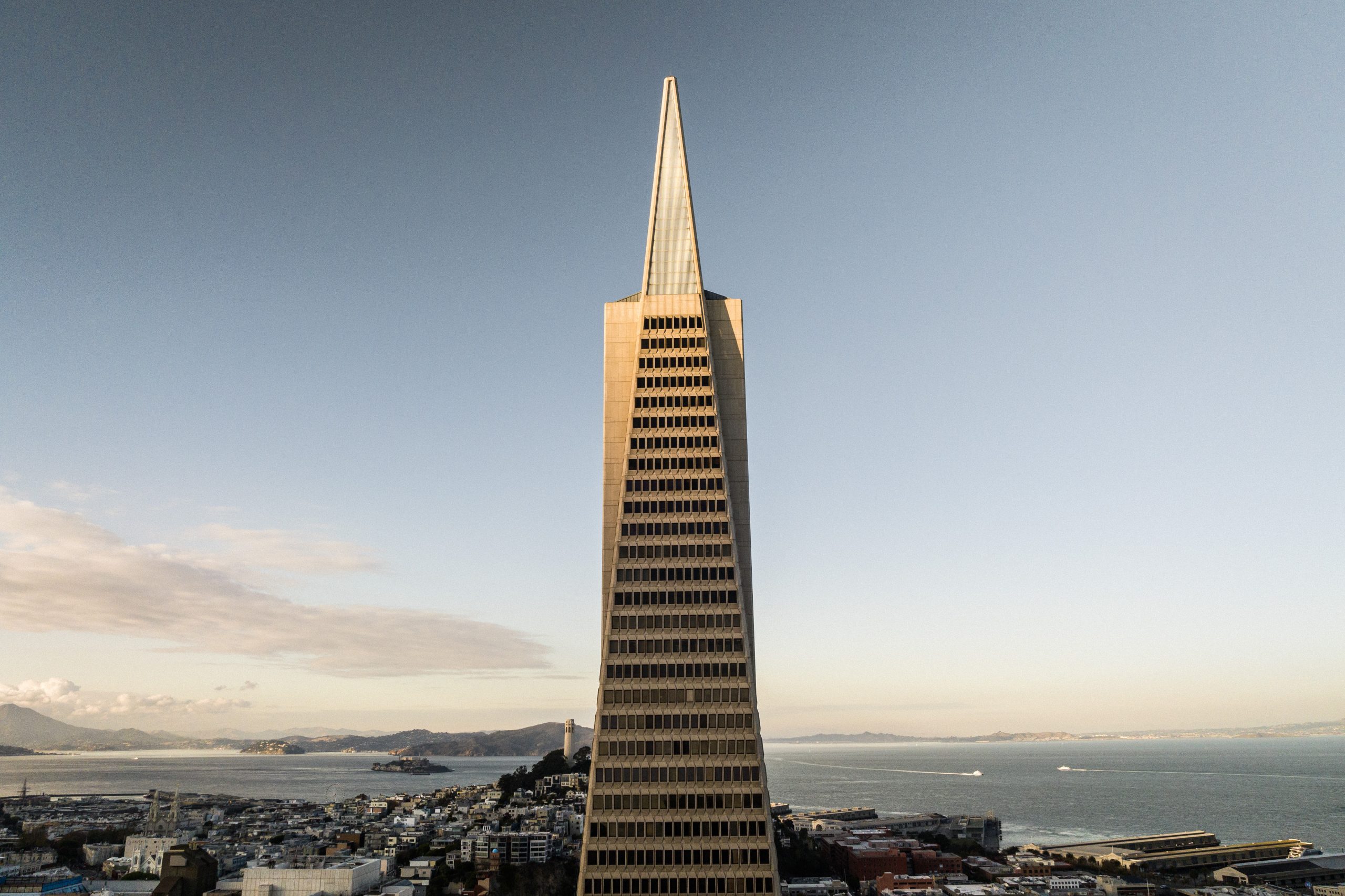 DEUTSCHE FINANCE GROUP SCHLIESST TOP-MIETVERTRAG FÜR TRANSAMERICA PYRAMID IN SAN FRANCISCO AB